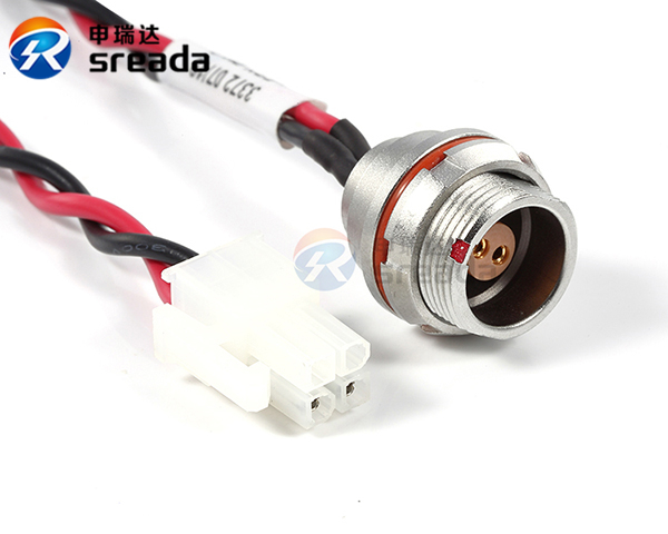 Metal push-pull connector cable